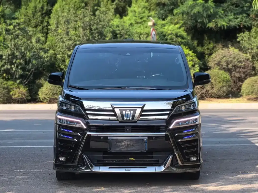 Toyota Vellfire — фото 5