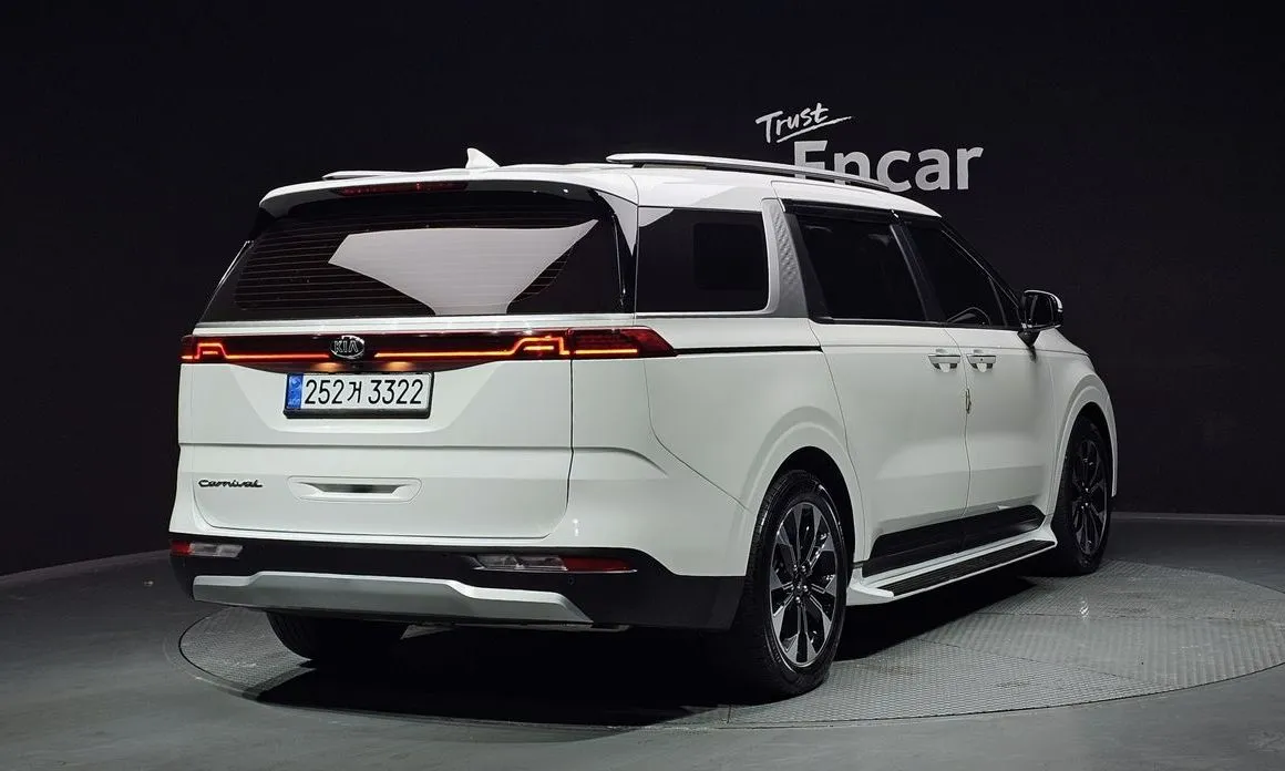 Kia Carnival — фото 2