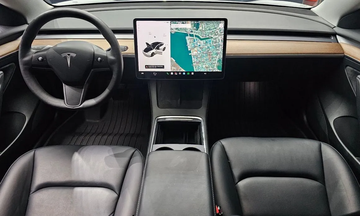 Tesla Model 3 — фото 9