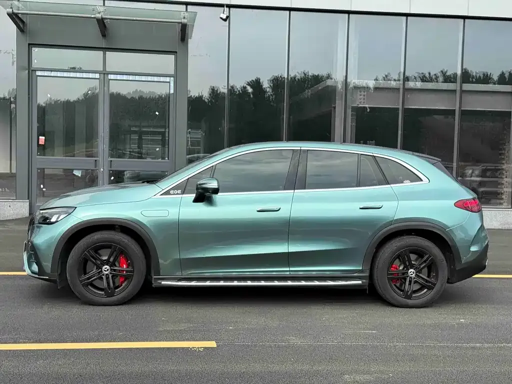 Mercedes-Benz EQE SUV — фото 2
