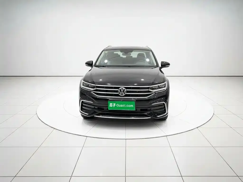 Volkswagen Tiguan L — фото 5