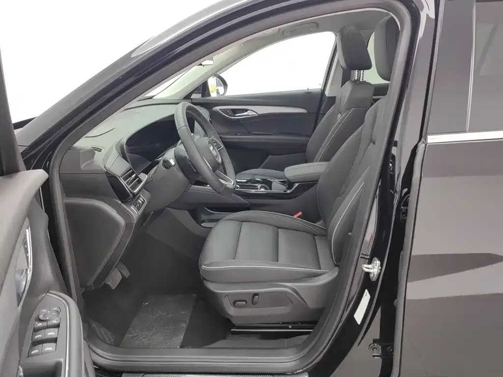 Buick Envision Plus — фото 8
