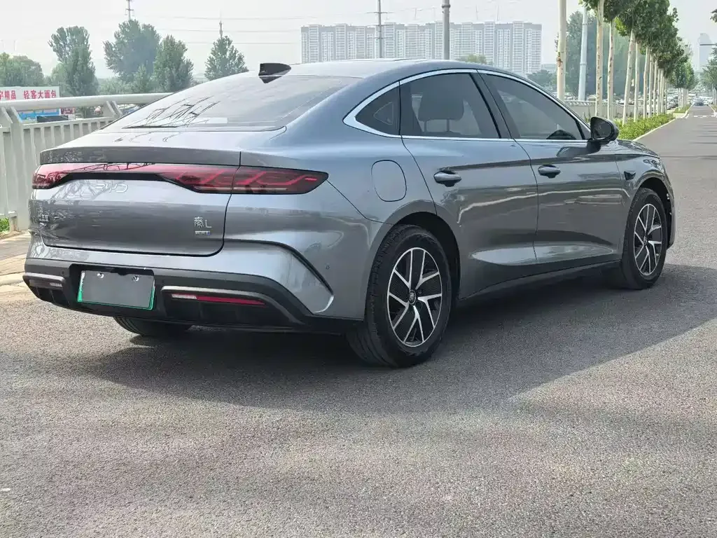 BYD Qin L — фото 9