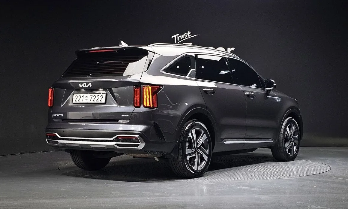 Kia Sorento — фото 9