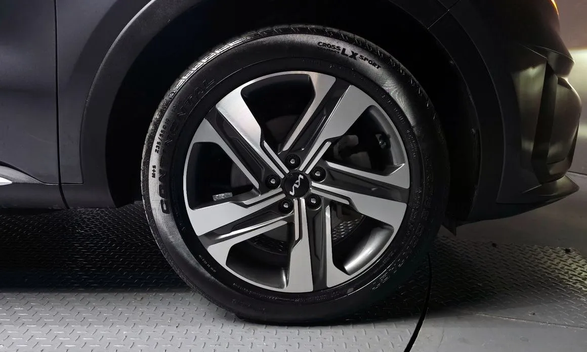 Kia Sorento — фото 5