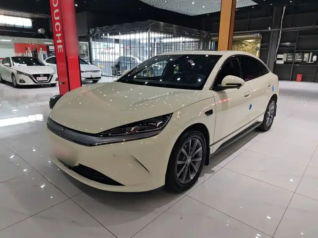 BYD Qin L — фото 1