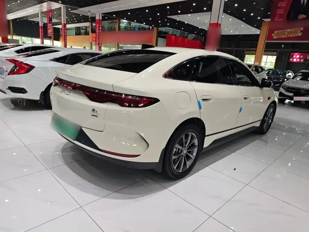 BYD Qin L — фото 4