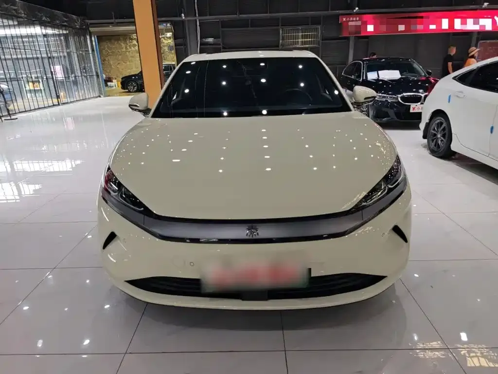 BYD Qin L — фото 9