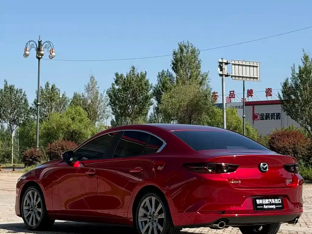 Mazda 3 Axela — фото 10