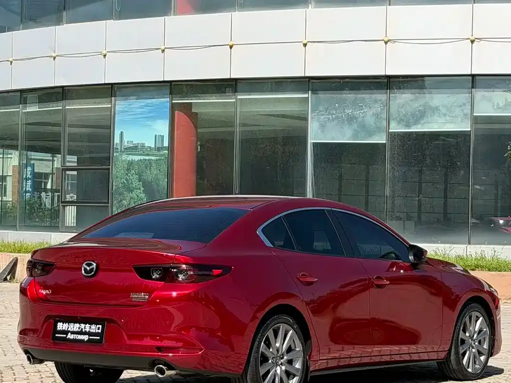 Mazda 3 Axela — фото 8