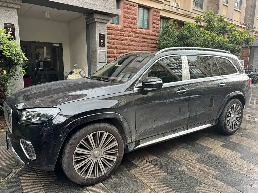 Mercedes-Benz GLS — фото 9