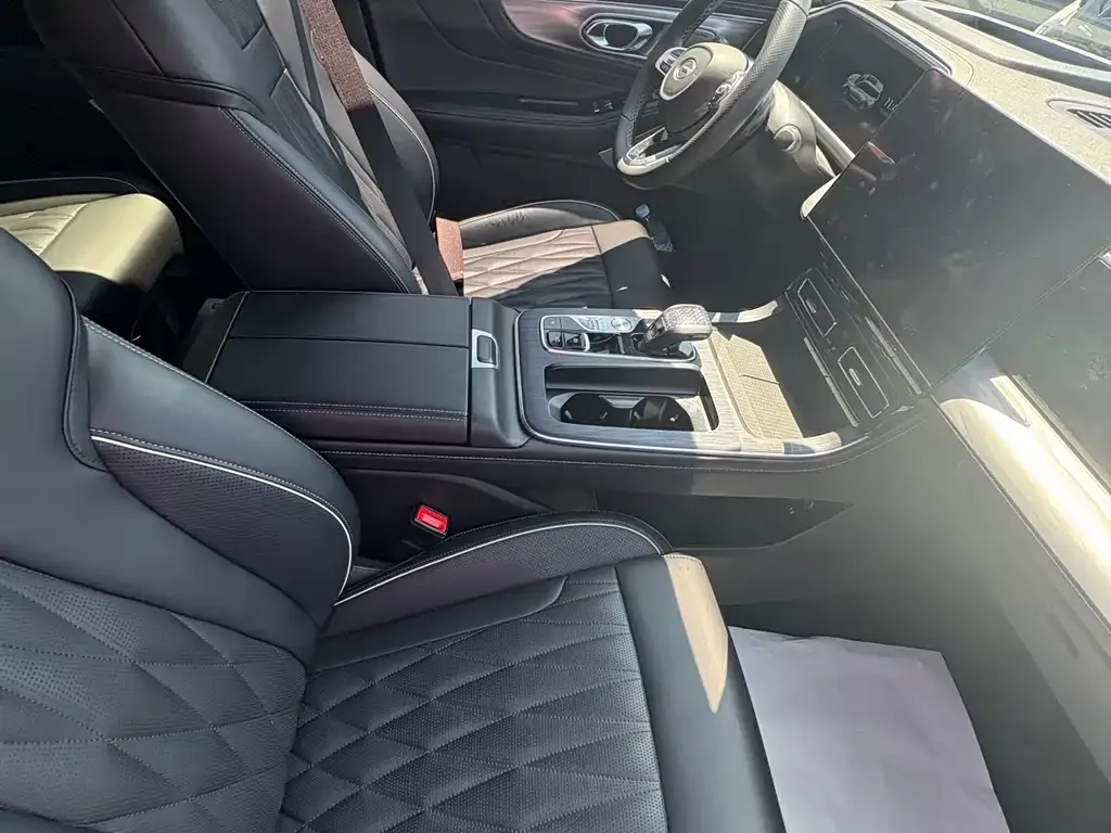 GAC Motor Trumpchi GS8 — фото 7