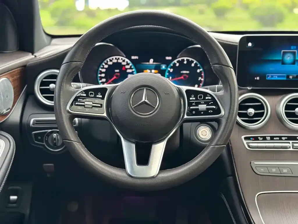 Mercedes-Benz GLC — фото 4