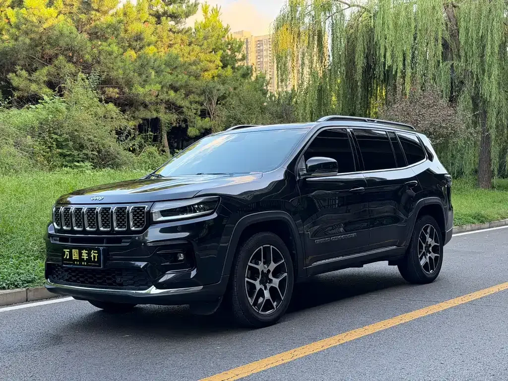Jeep Grand Commander — фото 1