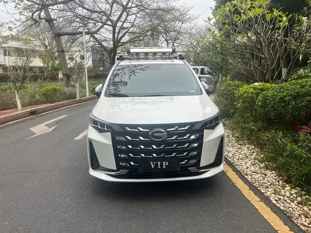 GAC Motor Trumpchi M6 — фото 9