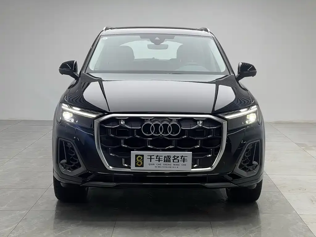 Audi Q7 — фото 10