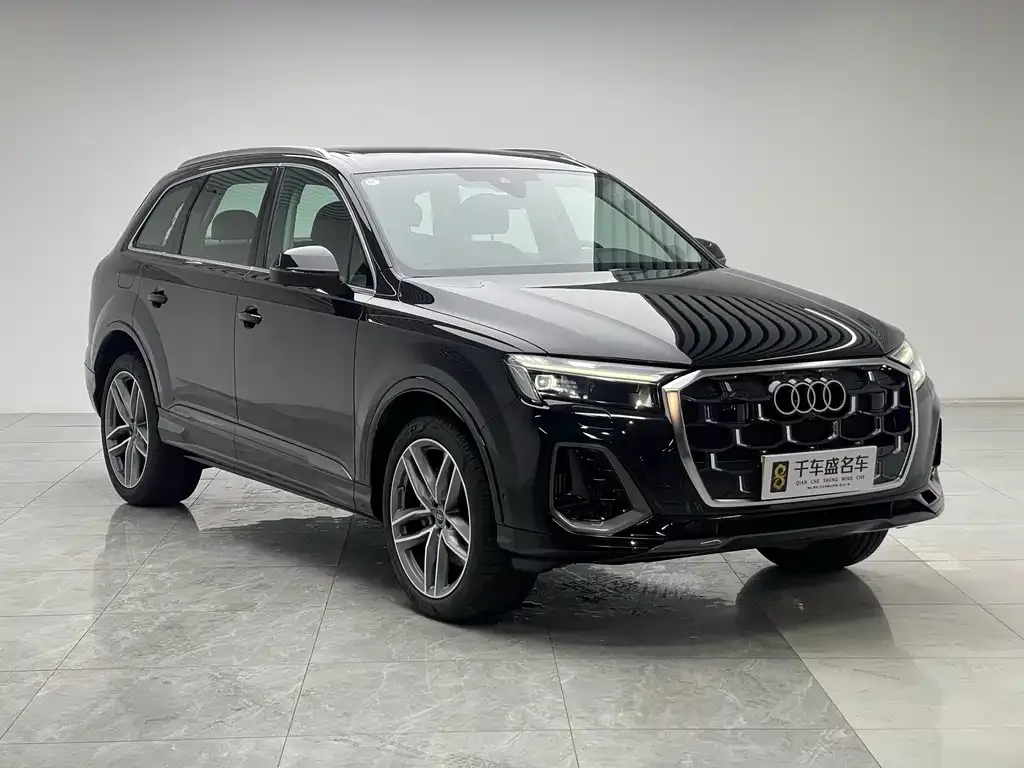 Audi Q7 — фото 6