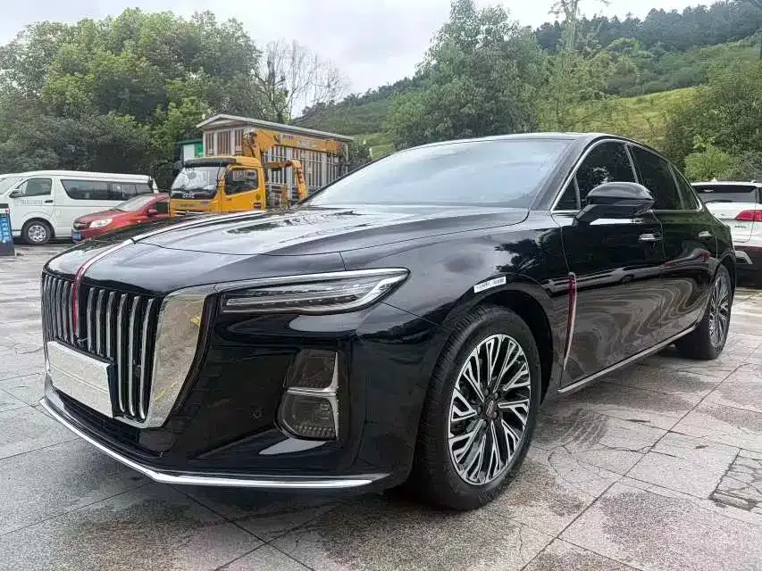 Hongqi H5 — фото 1