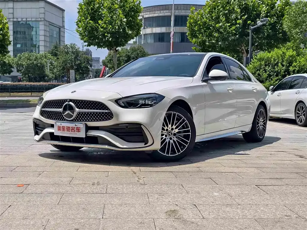 Mercedes-Benz C-Class — фото 1