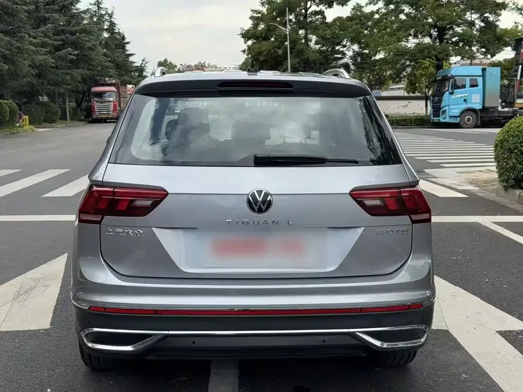 Volkswagen Tiguan L — фото 3
