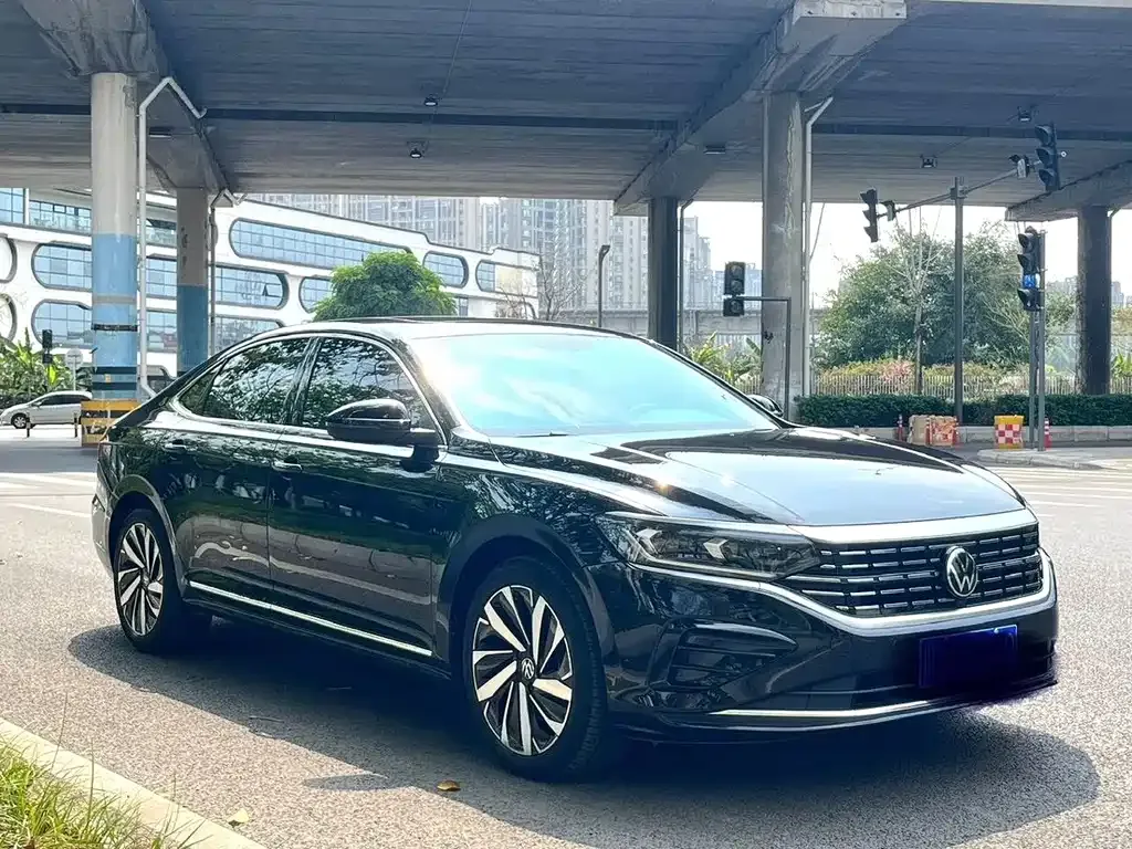 Volkswagen Passat — фото 9
