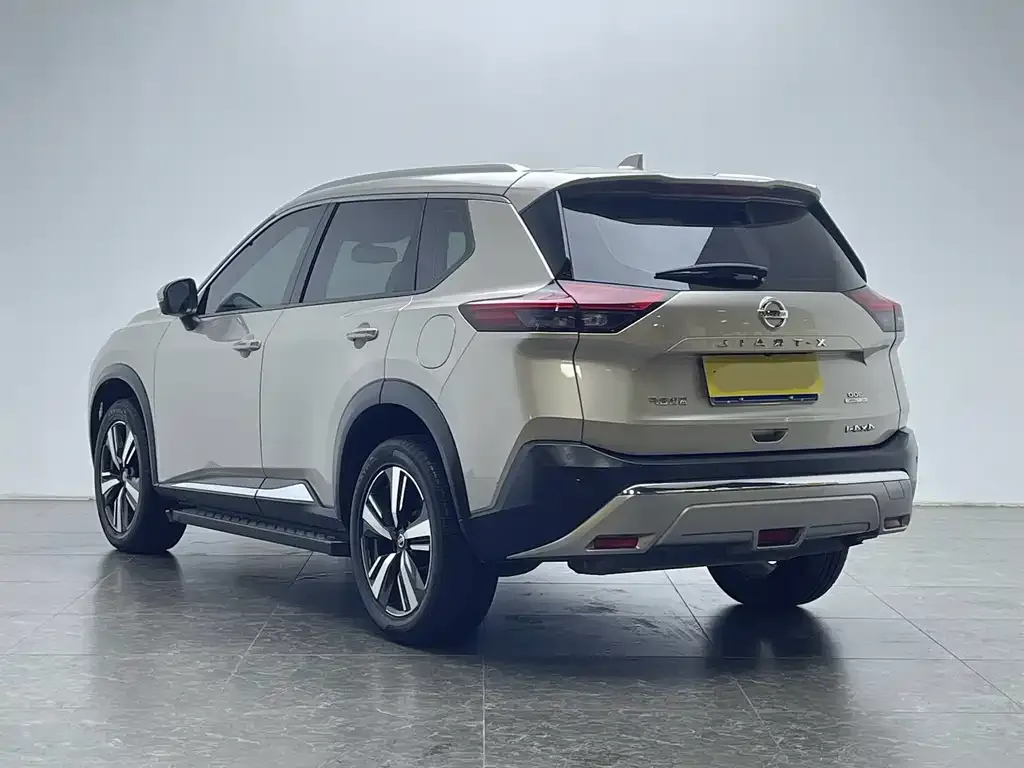 Nissan X-Trail — фото 10