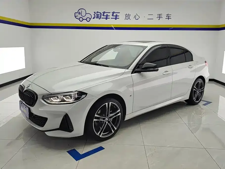 BMW 1 Series — фото 1
