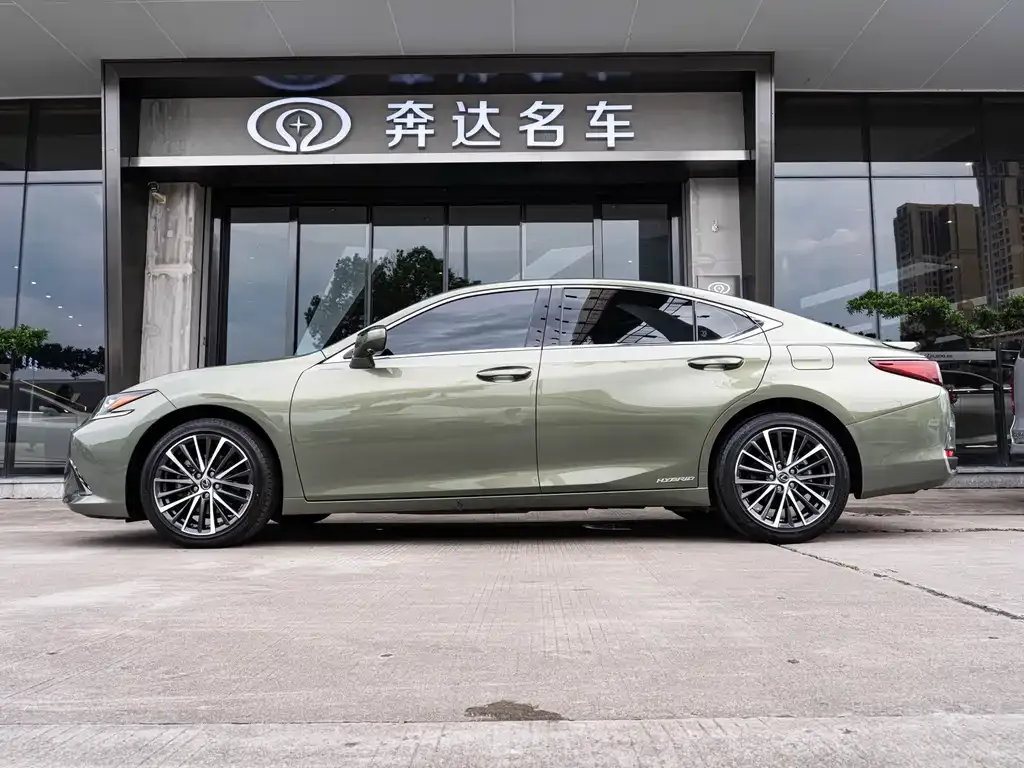 Lexus ES — фото 4