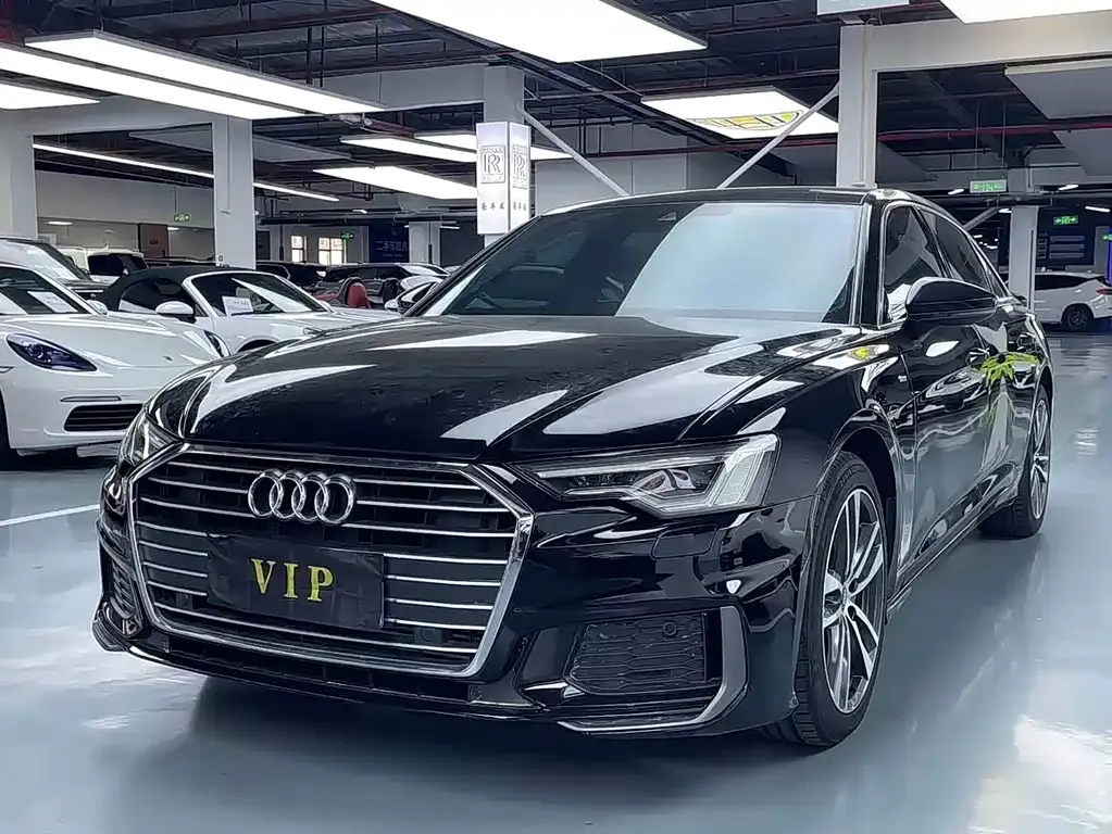 Audi A6L — фото 1