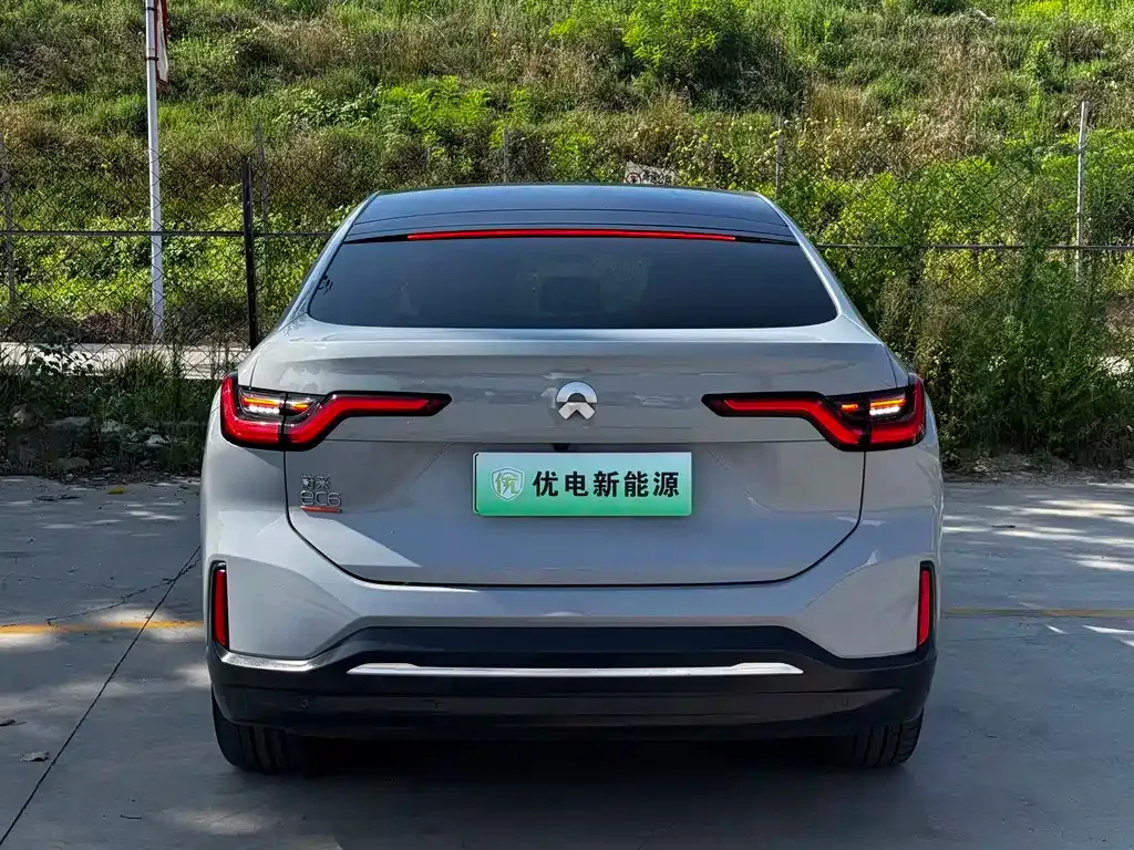 NIO EC6 — фото 9