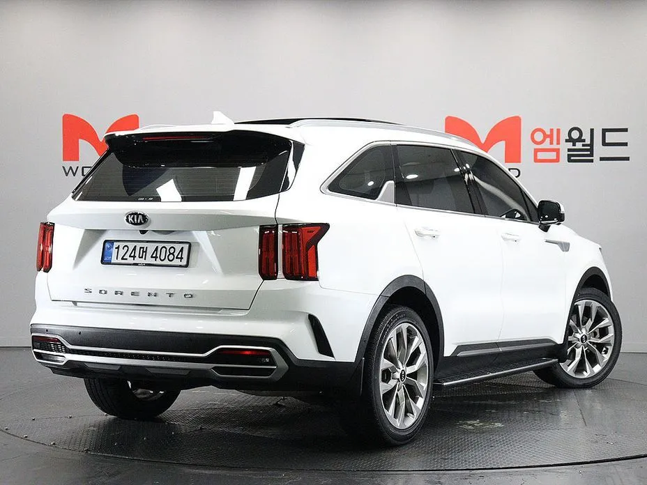 Kia Sorento — фото 6