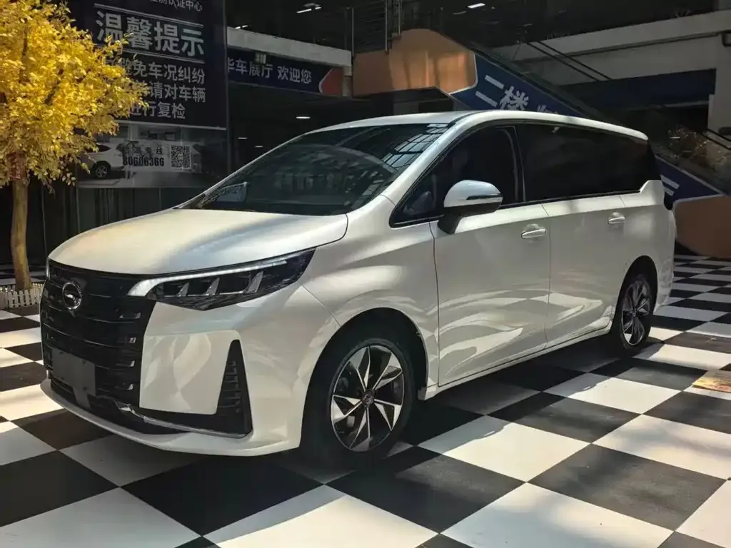 GAC Motor Trumpchi M6 — фото 1