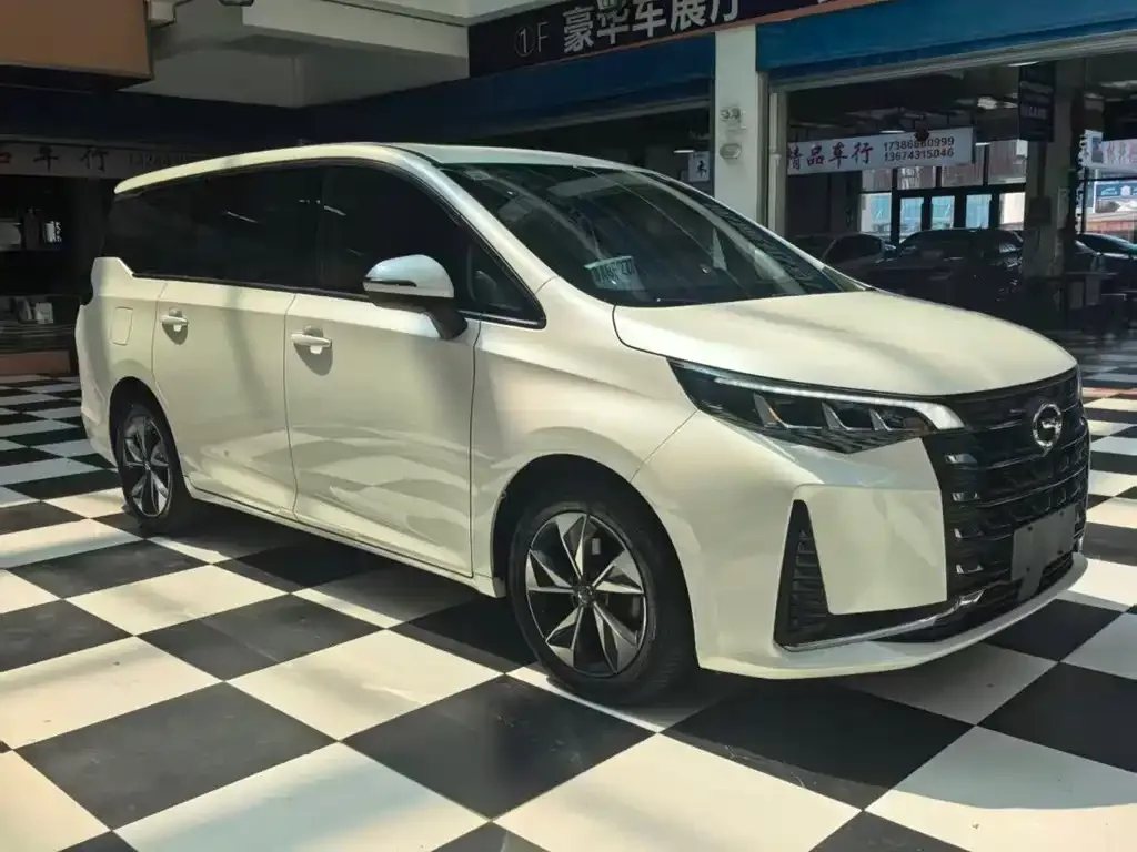 GAC Motor Trumpchi M6 — фото 10