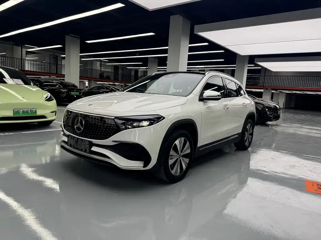 Mercedes-Benz EQA — фото 1