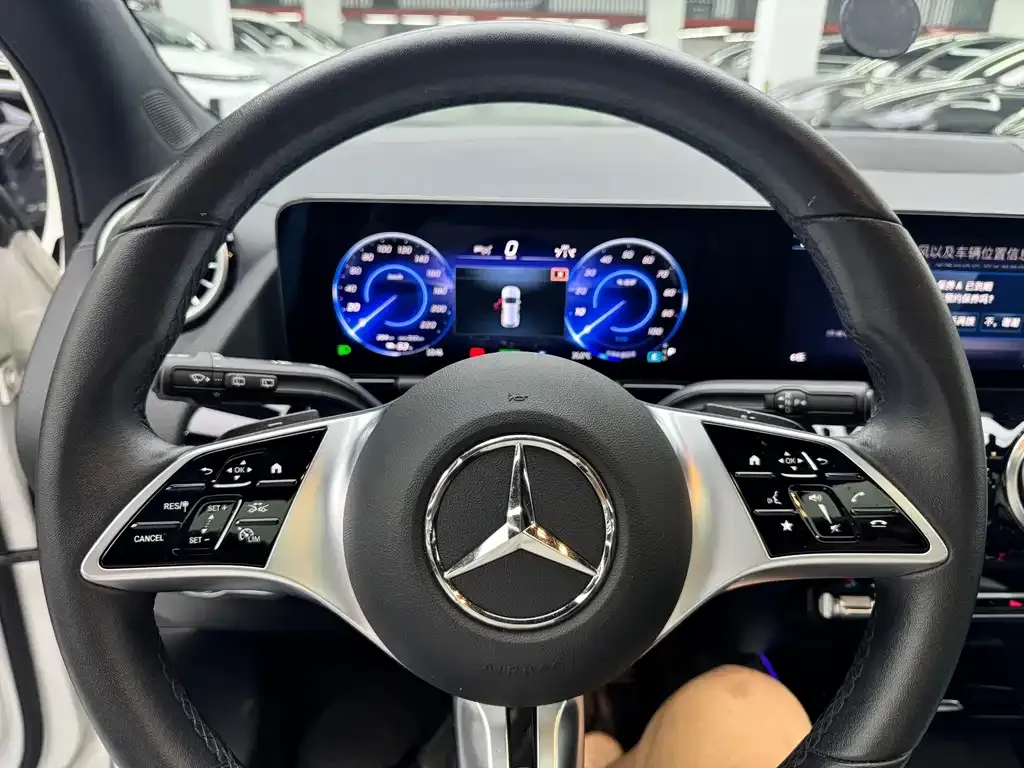 Mercedes-Benz EQA — фото 4