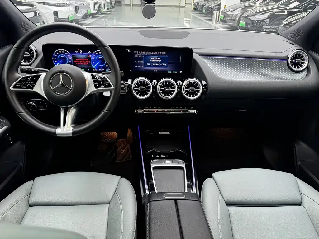 Mercedes-Benz EQA — фото 7