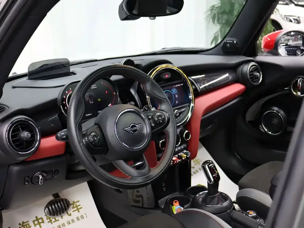 MINI JCW (John Cooper Works) — фото 10