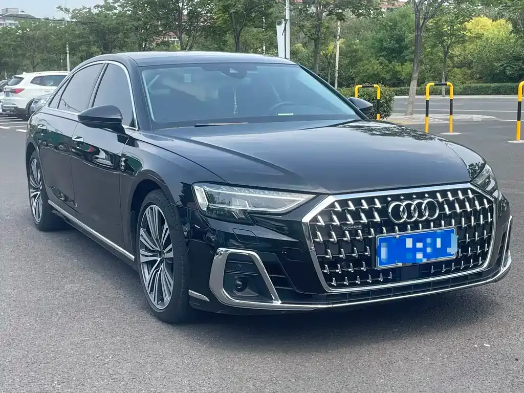 Audi A8 — фото 3