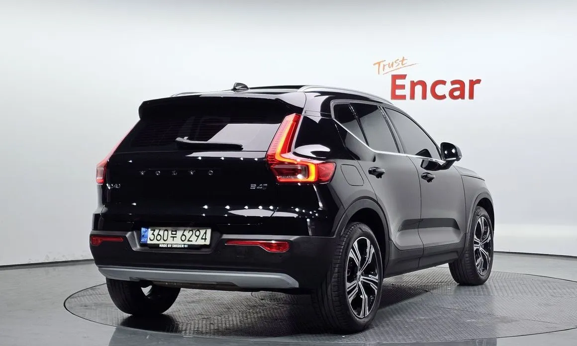Volvo XC40 — фото 5