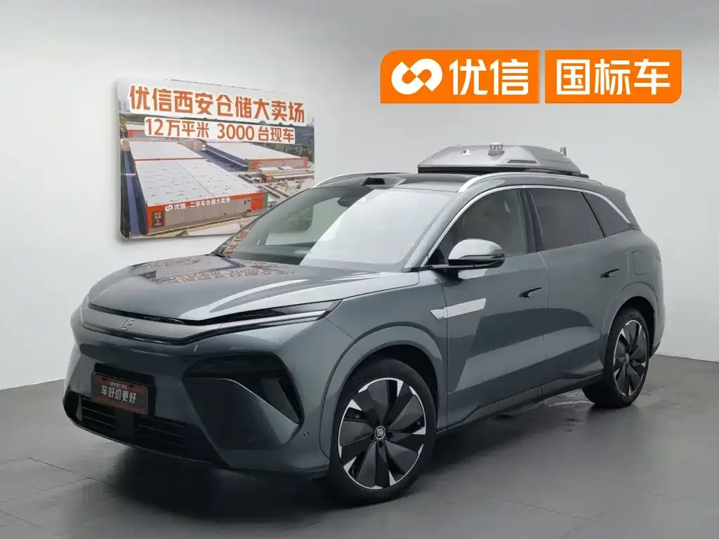 BYD Tang L — фото 1