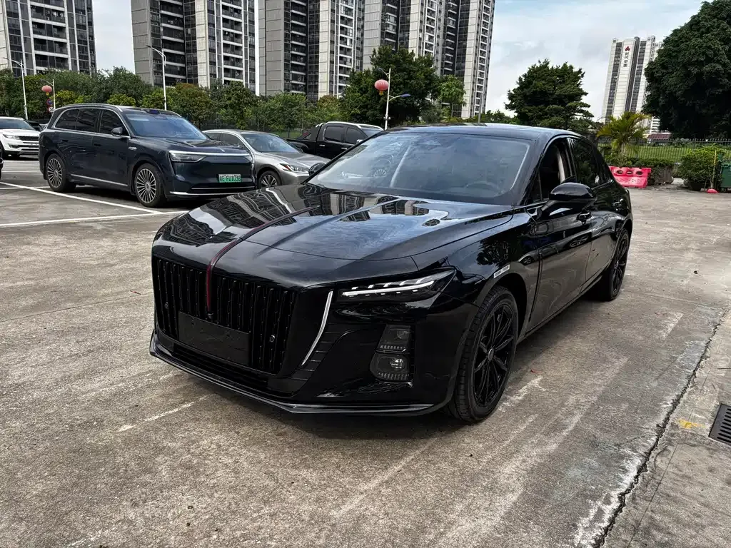 Hongqi H5 — фото 1