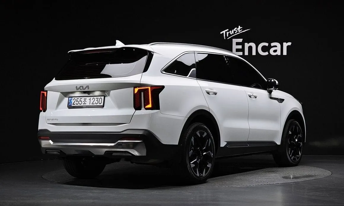 Kia Sorento — фото 6