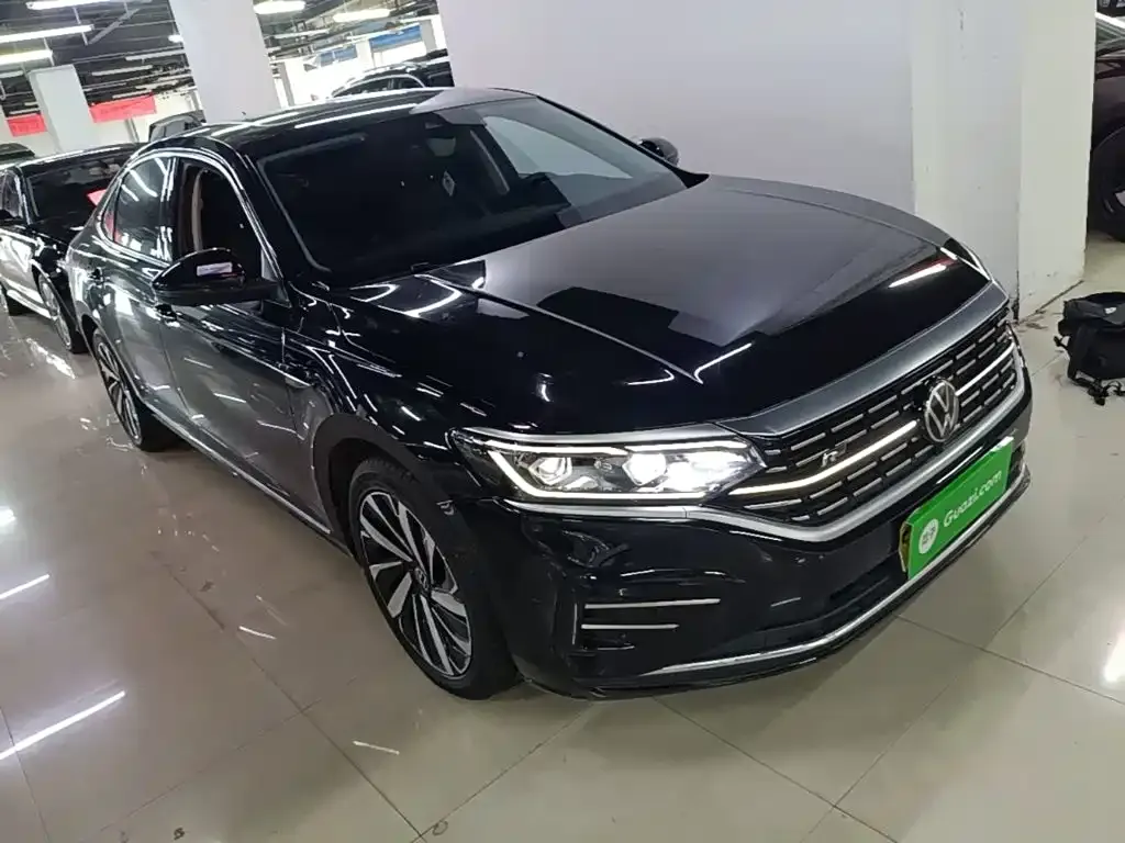 Volkswagen Passat — фото 10