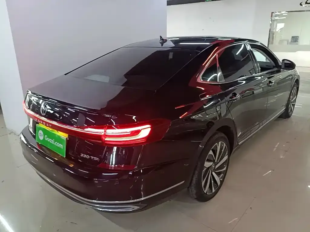 Volkswagen Passat — фото 8