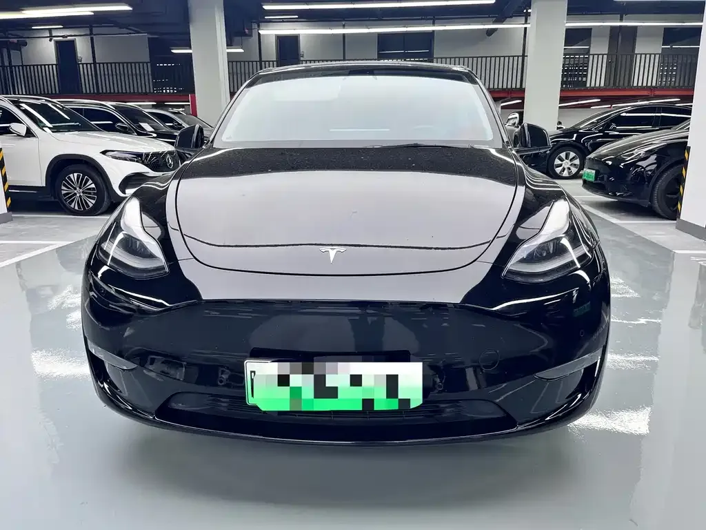Tesla Model Y — фото 9