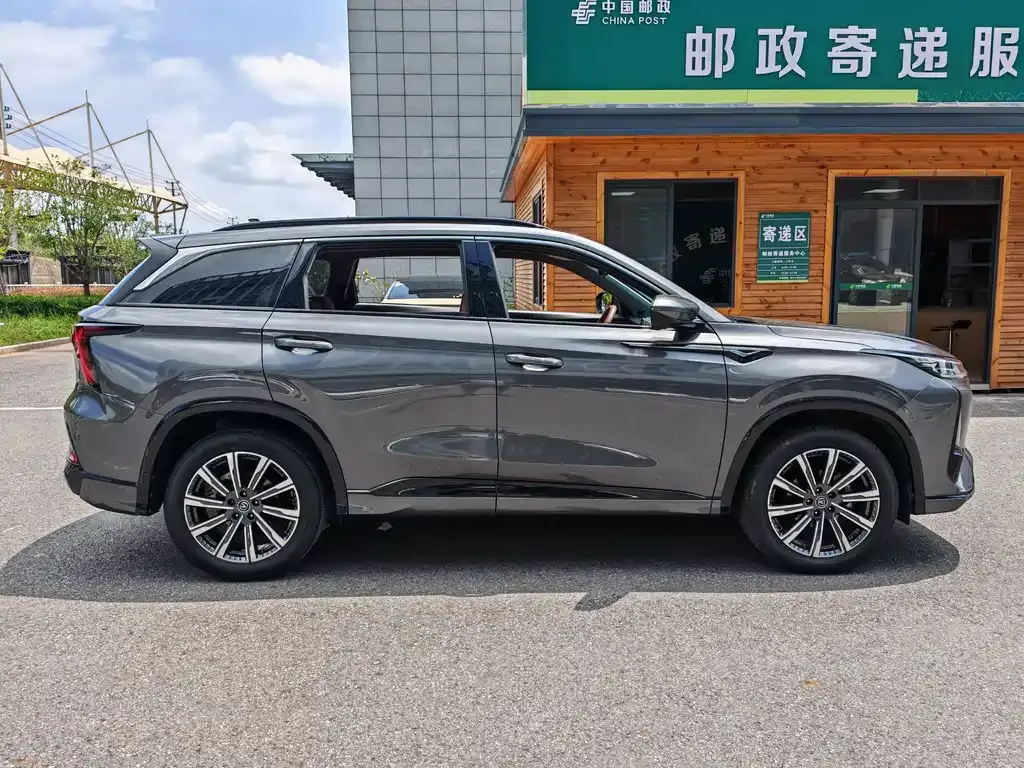 Changan CS75PLUS — фото 10