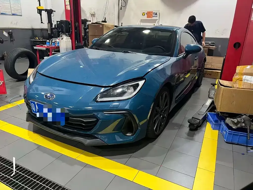 Subaru BRZ — фото 1
