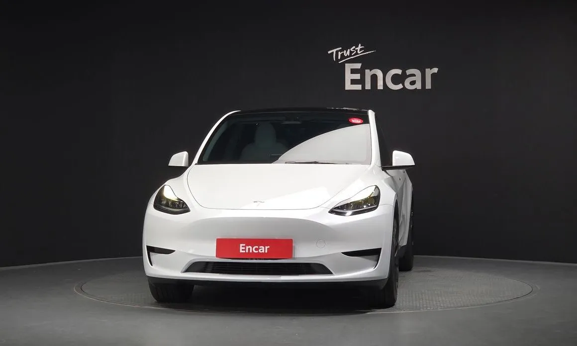 Tesla Model Y — фото 2