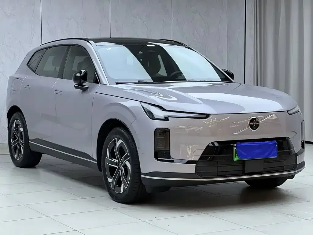 Volvo XC70 Plug-in Hybrid — фото 7