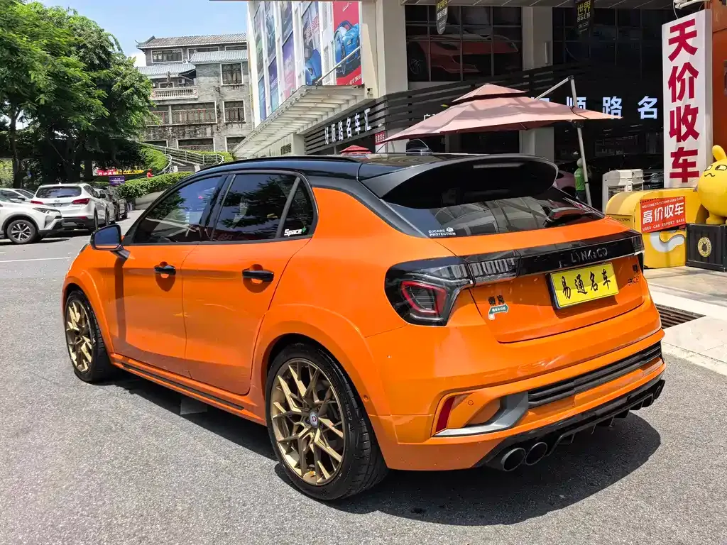 Lynk & Co 02 Hatchback — фото 10